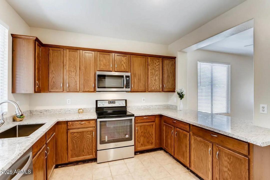 Real Estate Picture 7