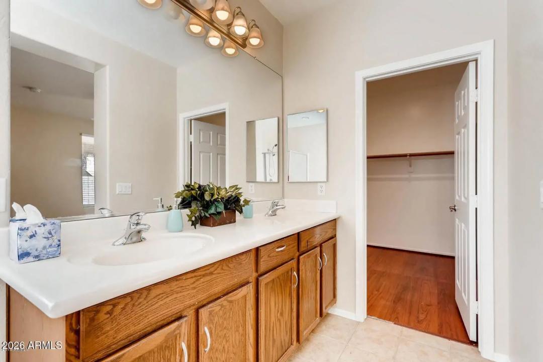 Real Estate Picture 15