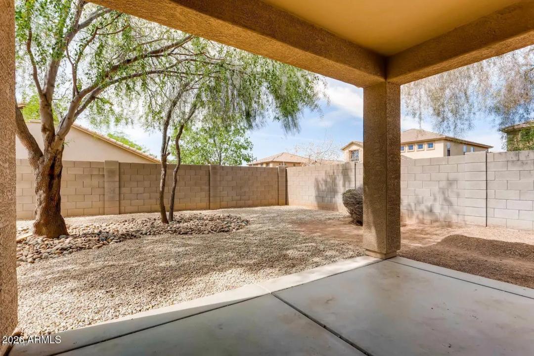 Real Estate Picture 24