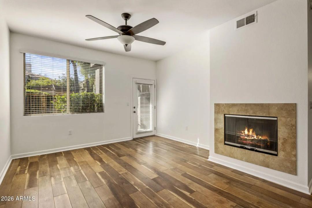 Real Estate Picture 8