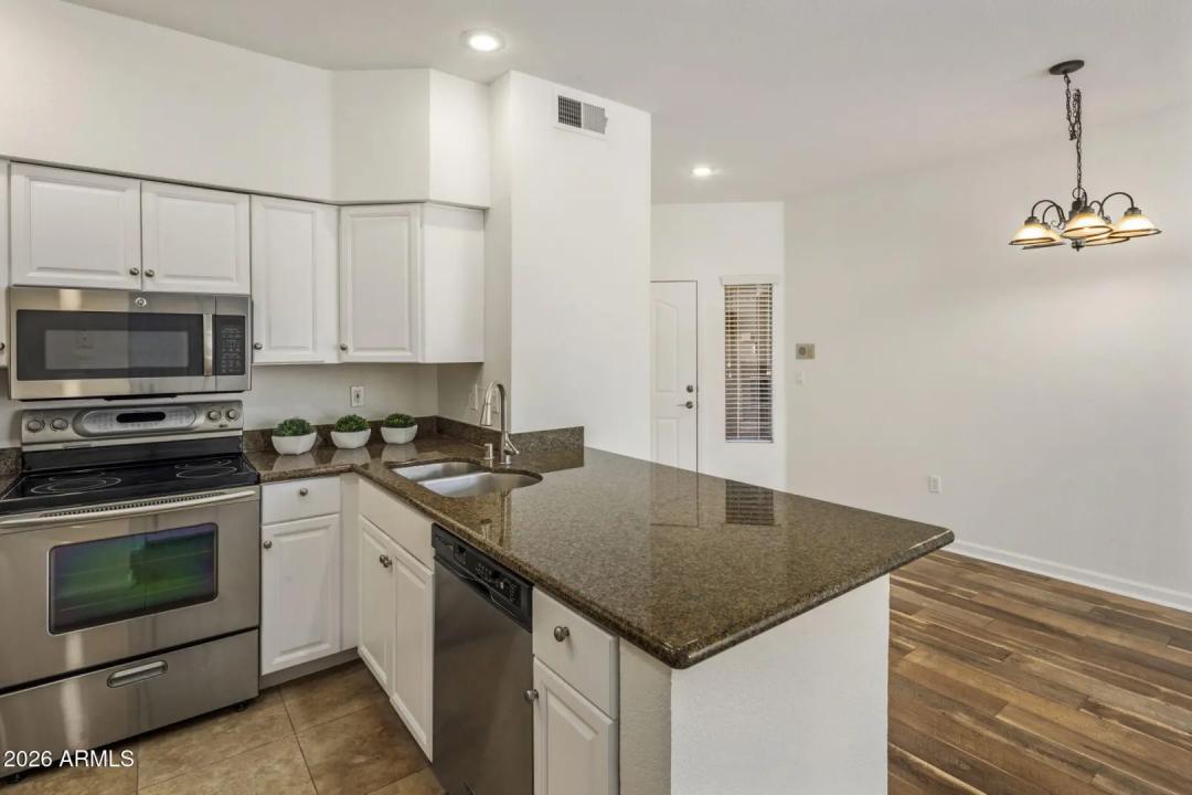 Real Estate Picture 13