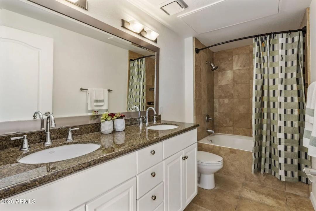 Real Estate Picture 21