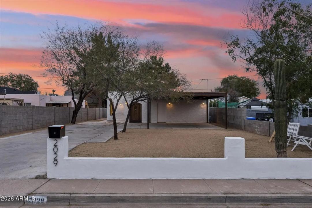 Real Estate Picture 1