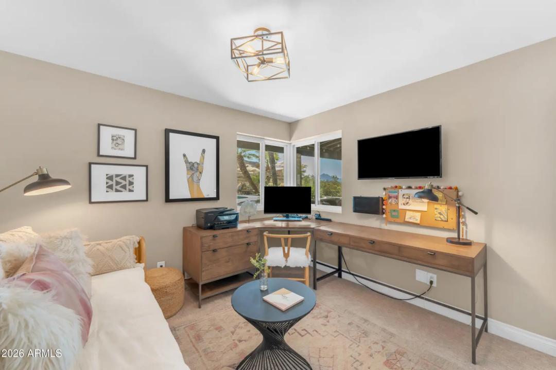Real Estate Picture 50