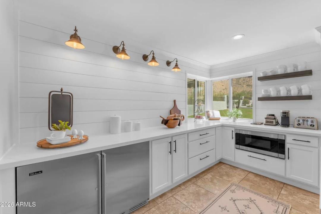 Real Estate Picture 22