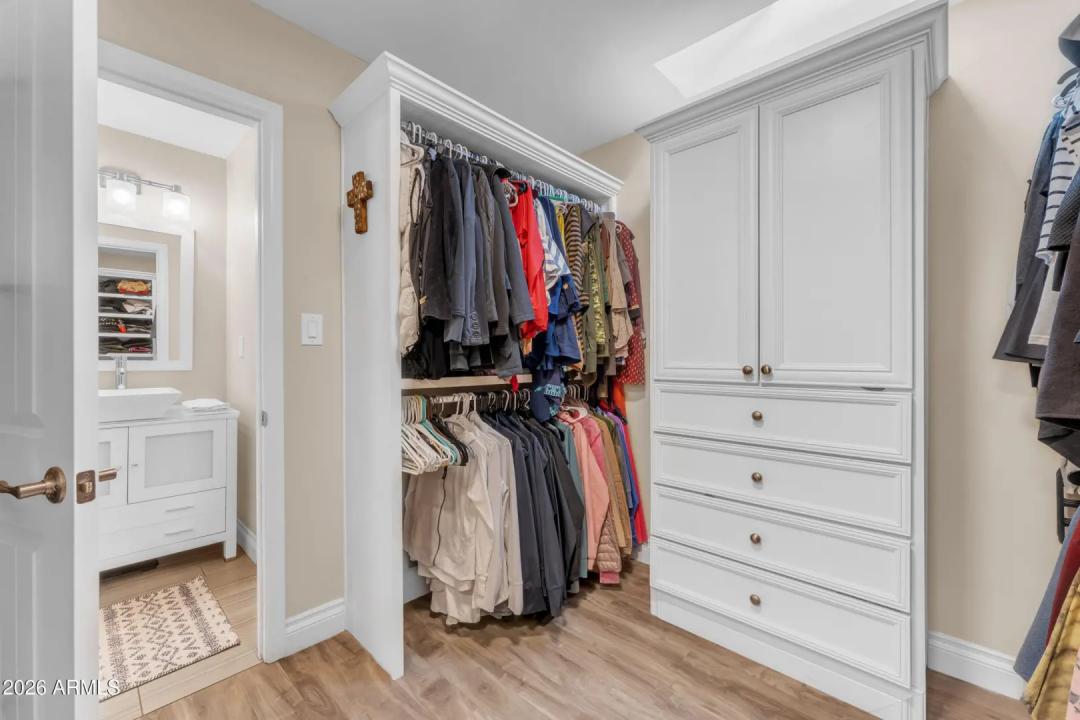 Real Estate Picture 43