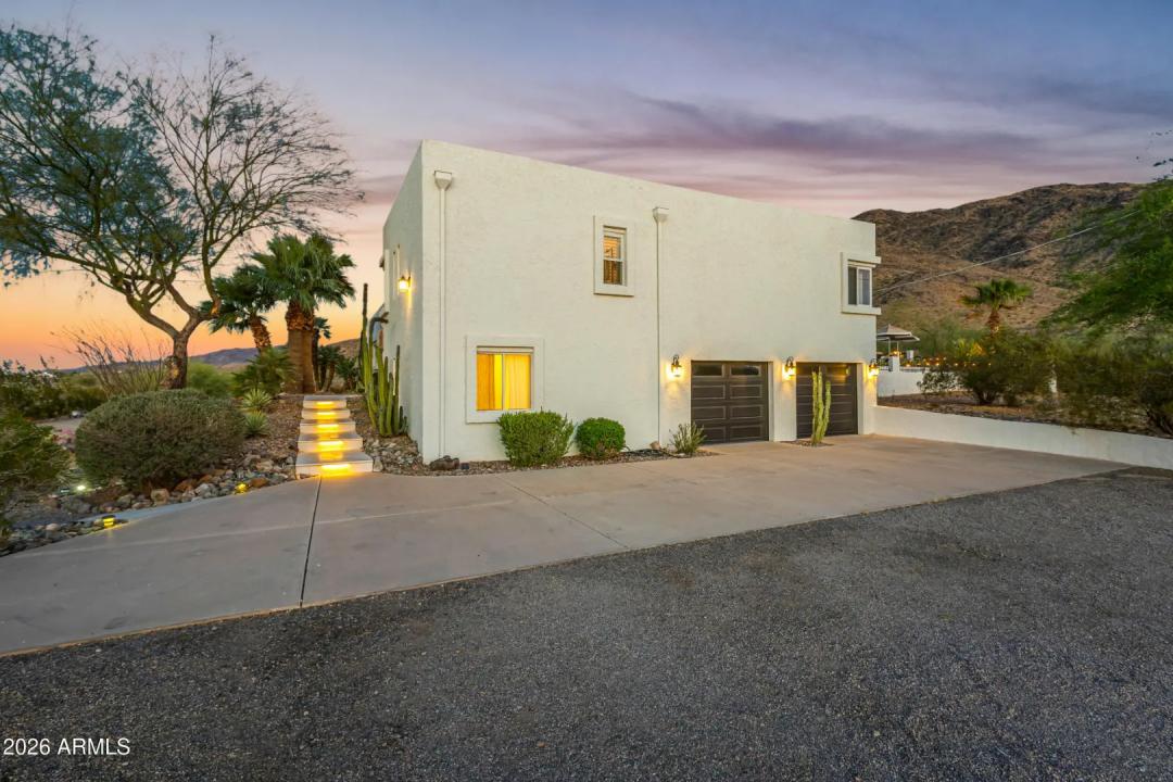 Real Estate Picture 14