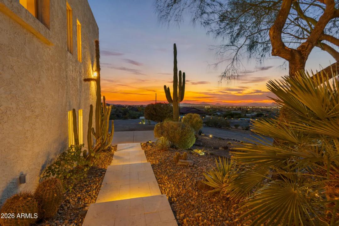 Real Estate Picture 13