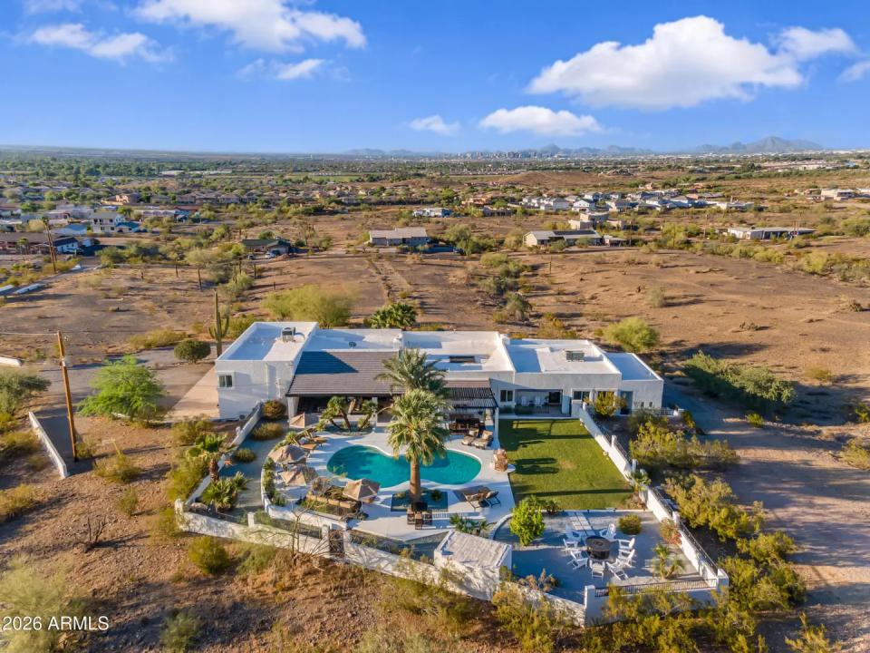 Real Estate Picture 111