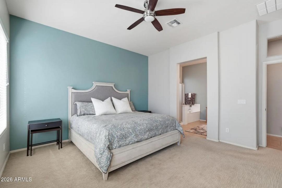 Real Estate Picture 15