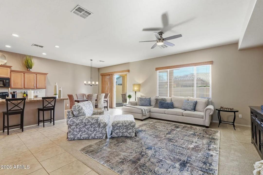 Real Estate Picture 5