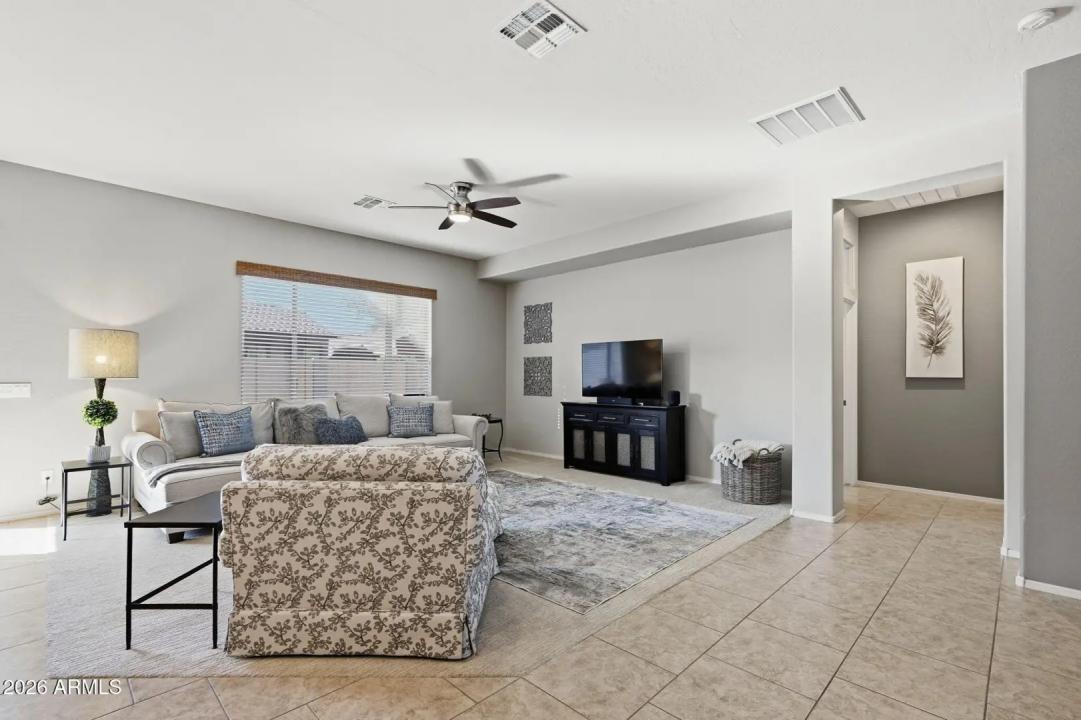 Real Estate Picture 6