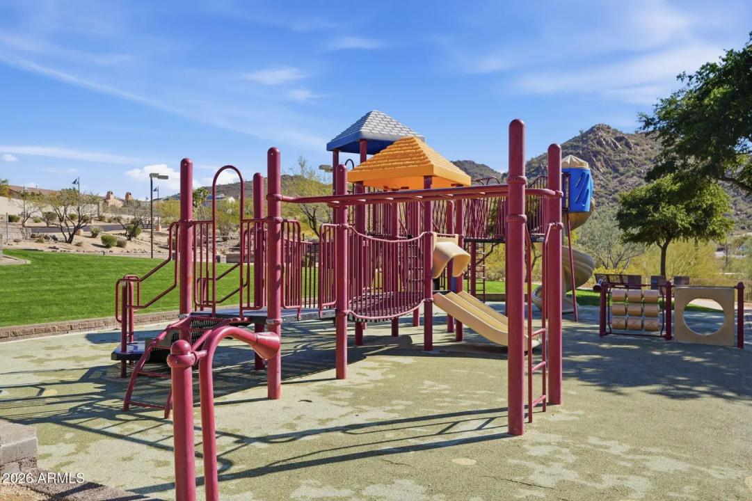 Real Estate Picture 33