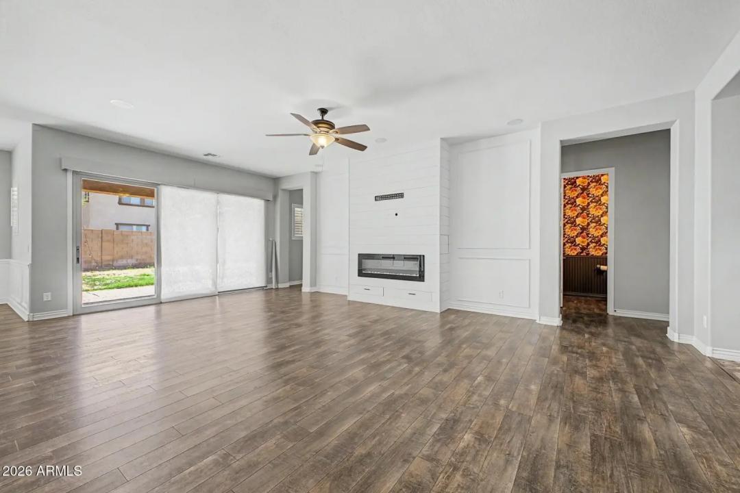 Real Estate Picture 15