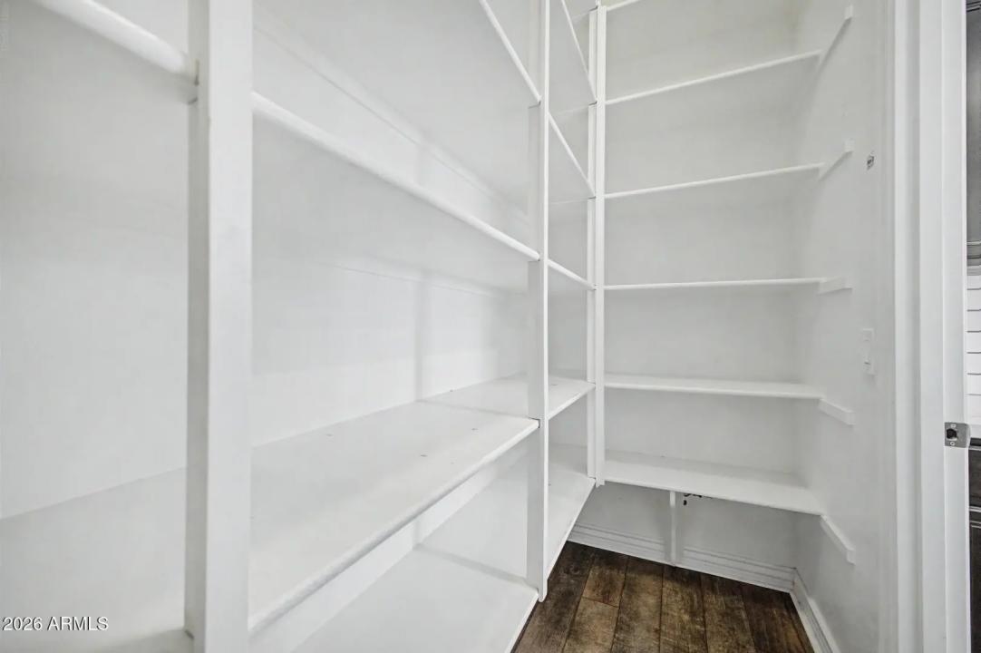 Real Estate Picture 19