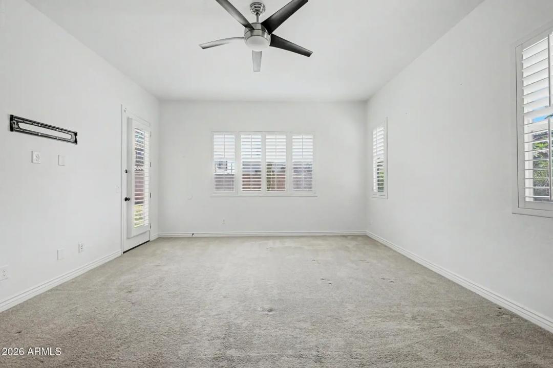 Real Estate Picture 6