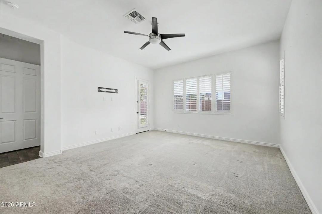 Real Estate Picture 22