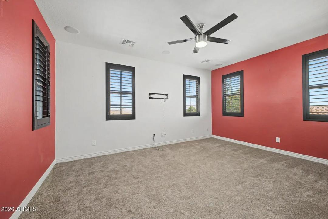 Real Estate Picture 43