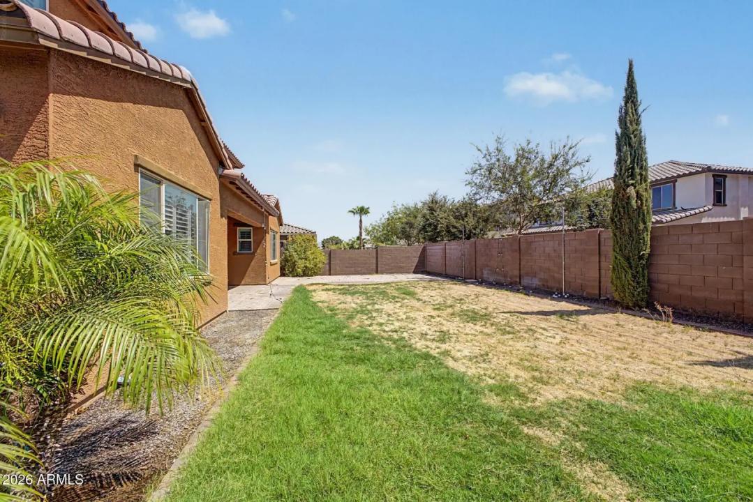 Real Estate Picture 50