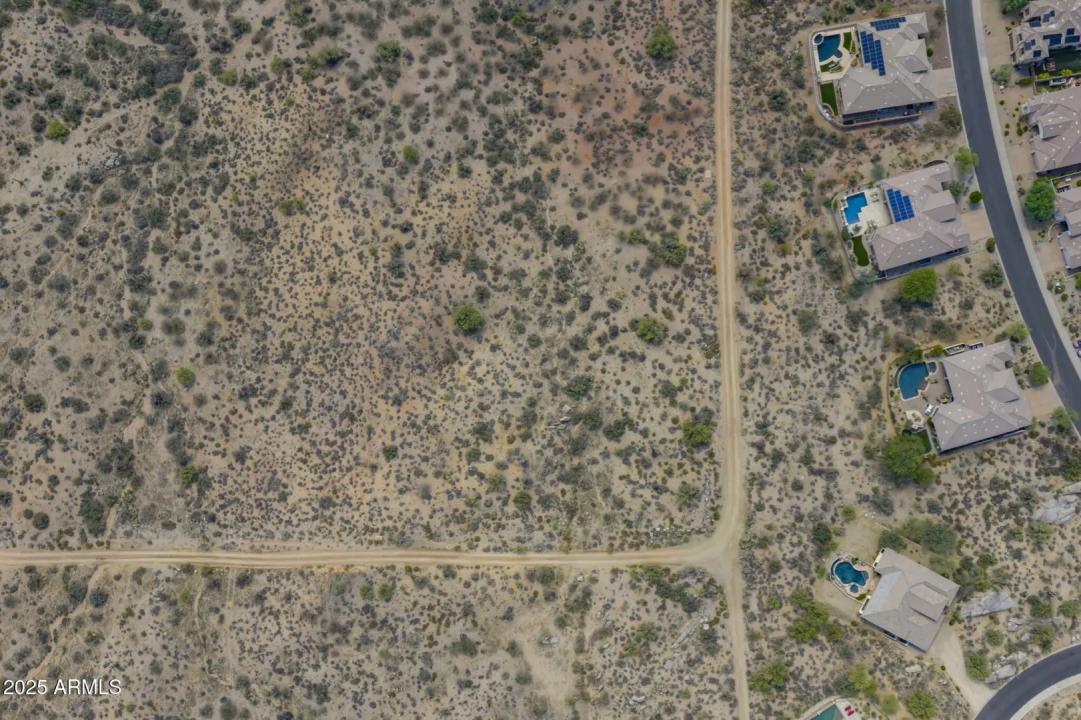 Real Estate Picture 13