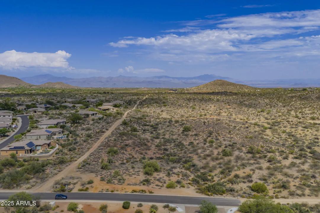 Real Estate Picture 21