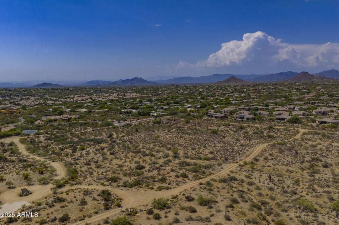 Real Estate Picture 27