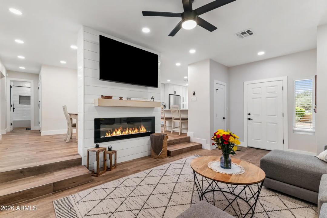 Real Estate Picture 1