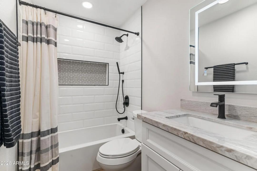 Real Estate Picture 23