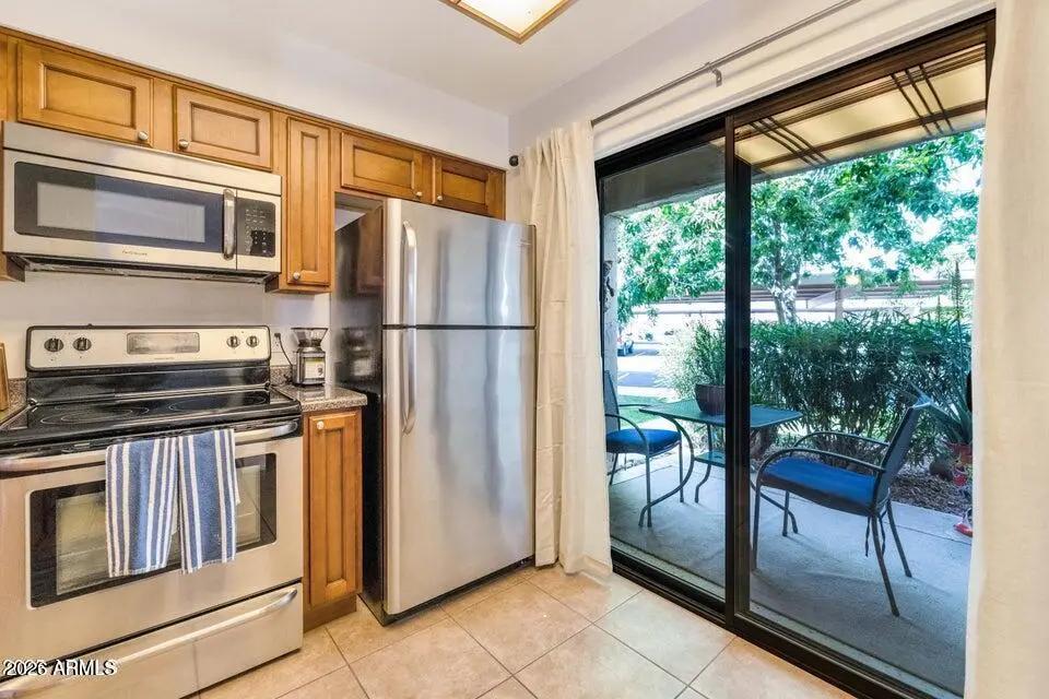 Real Estate Picture 8