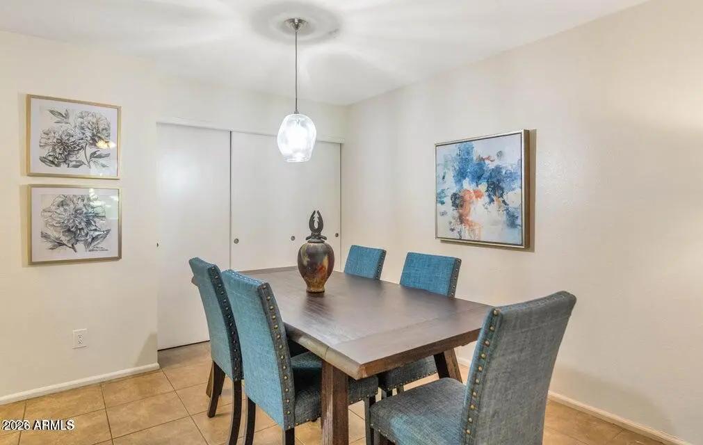 Real Estate Picture 4