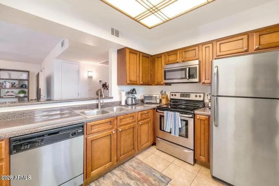 Real Estate Picture 9