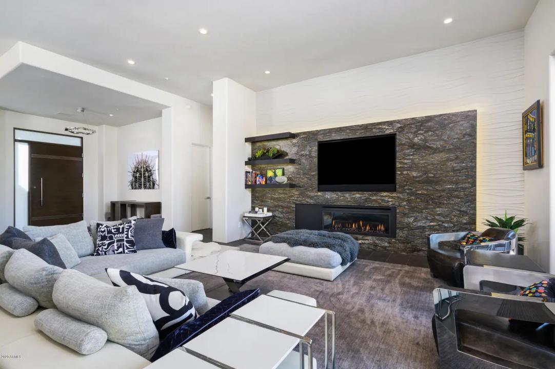 Real Estate Picture 15