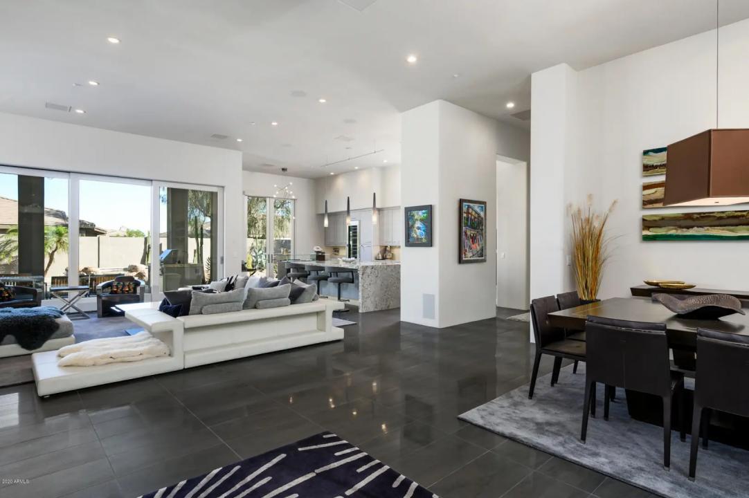 Real Estate Picture 18