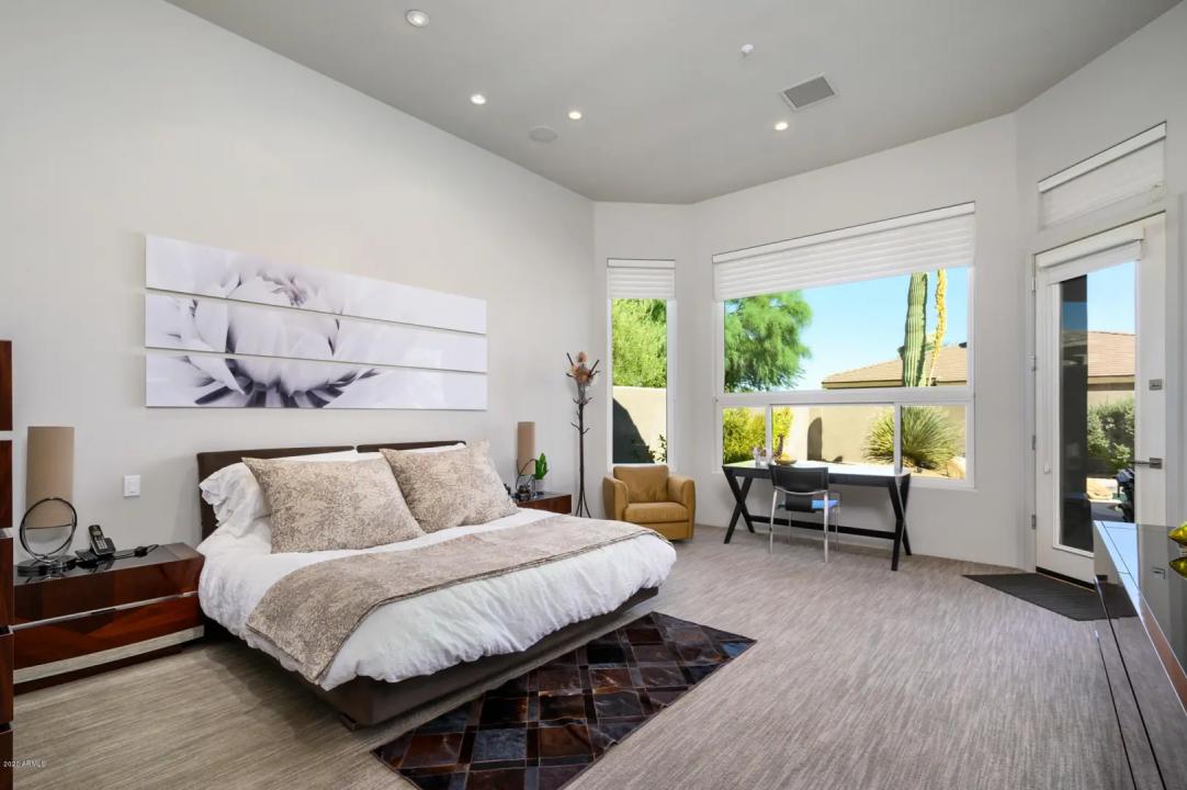 Real Estate Picture 20