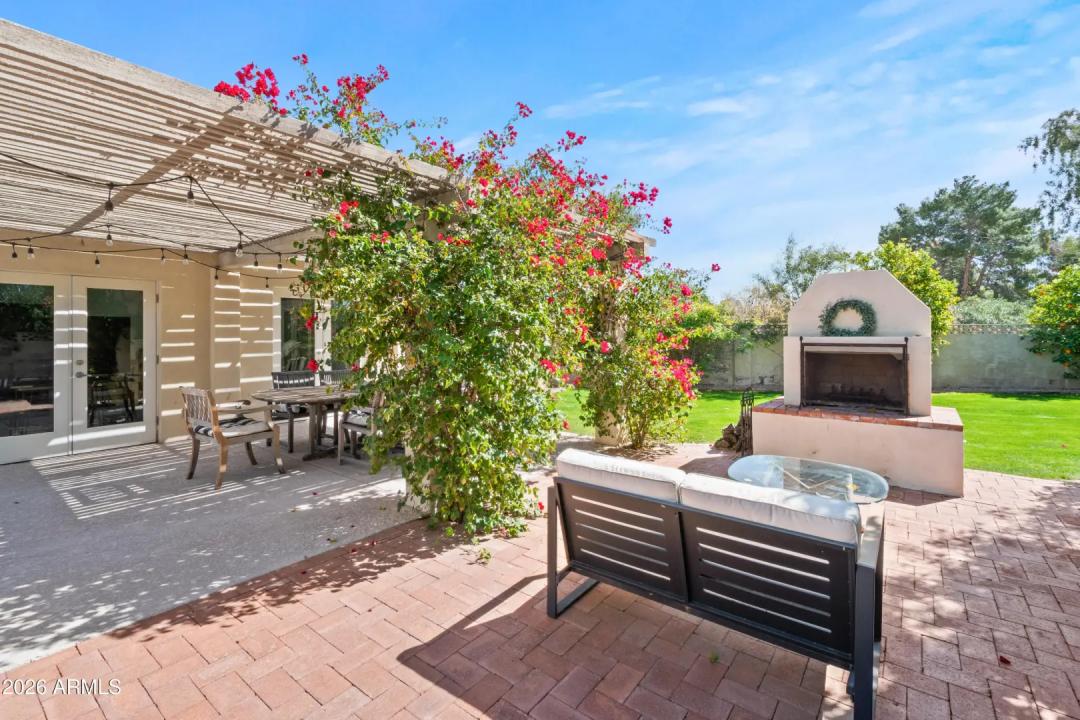 Real Estate Picture 25