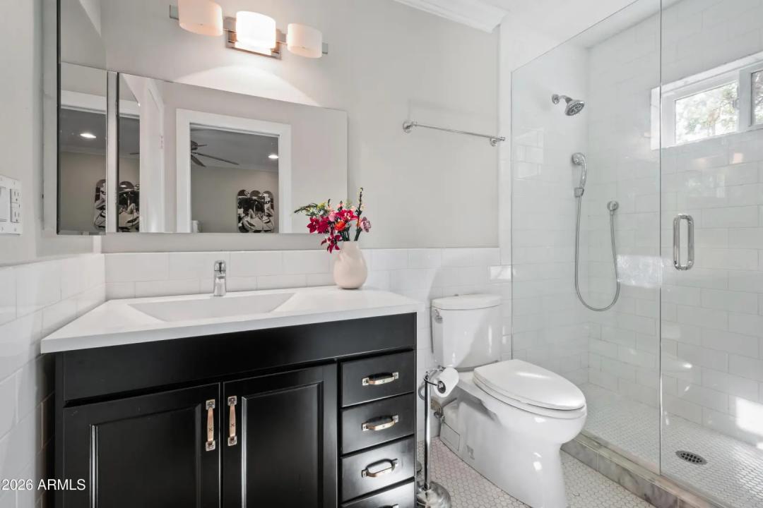 Real Estate Picture 22