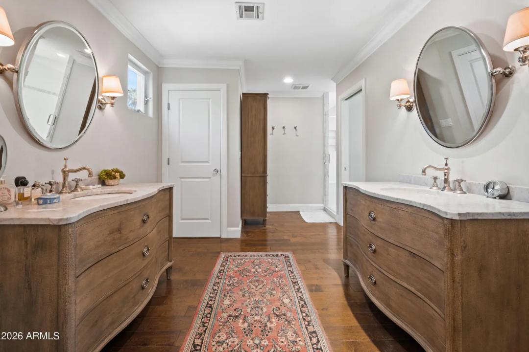 Real Estate Picture 14