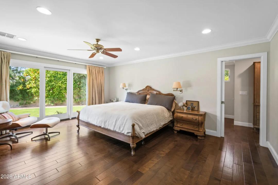 Real Estate Picture 12