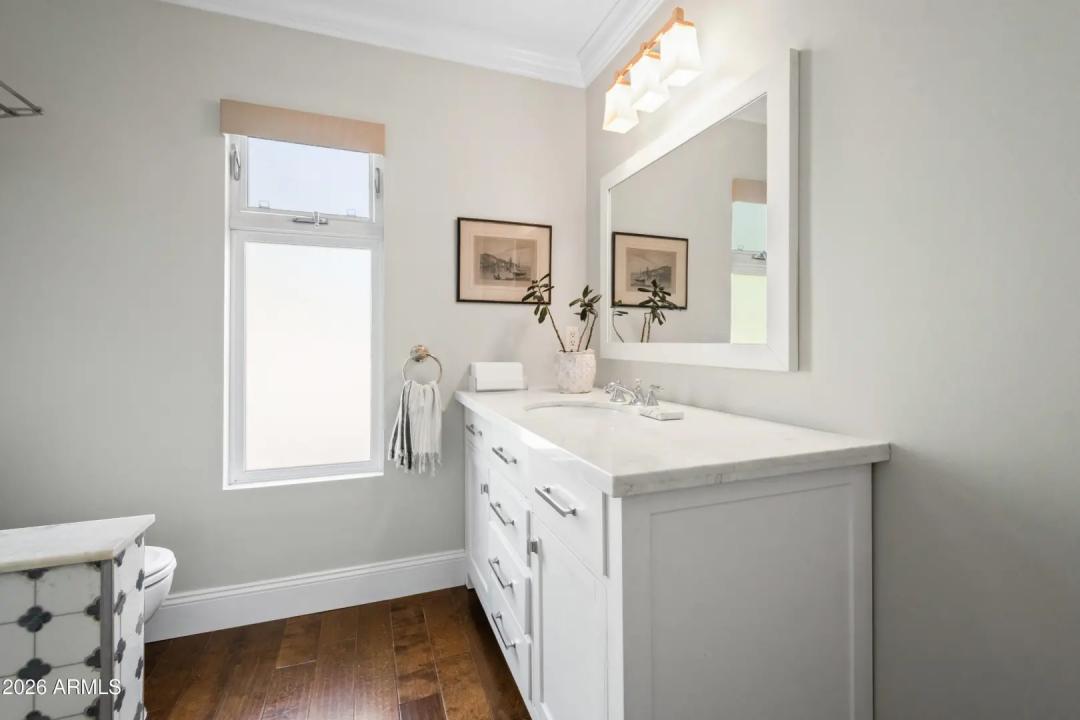 Real Estate Picture 19