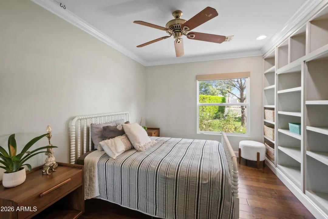 Real Estate Picture 17