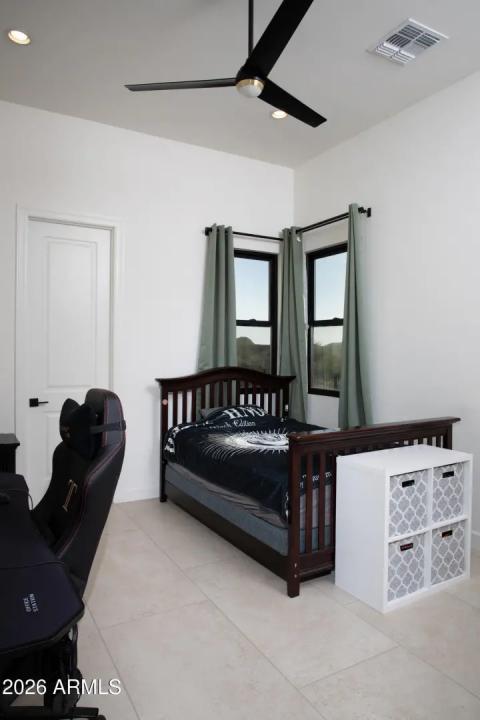 Real Estate Picture 22