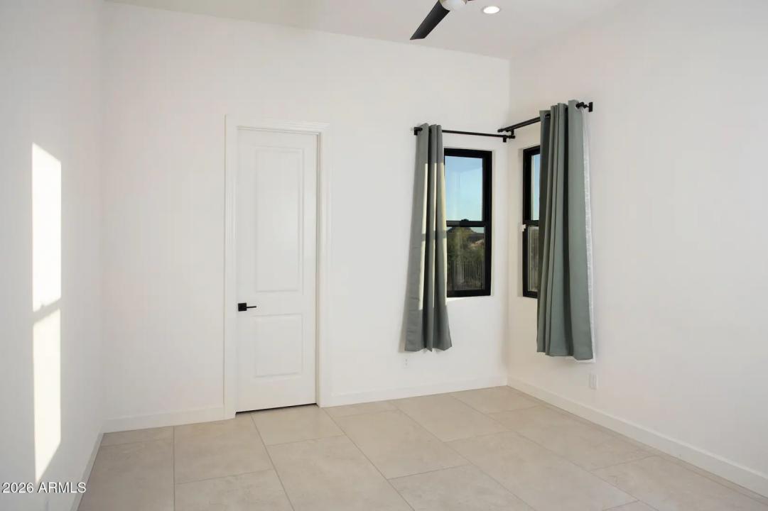 Real Estate Picture 27