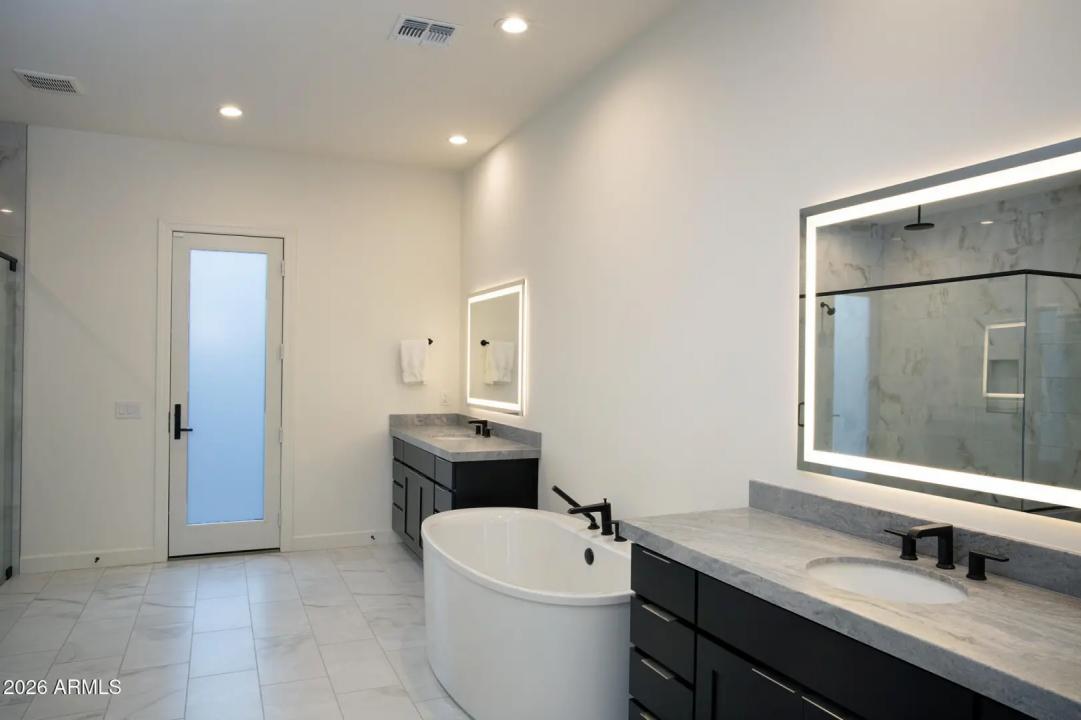 Real Estate Picture 20