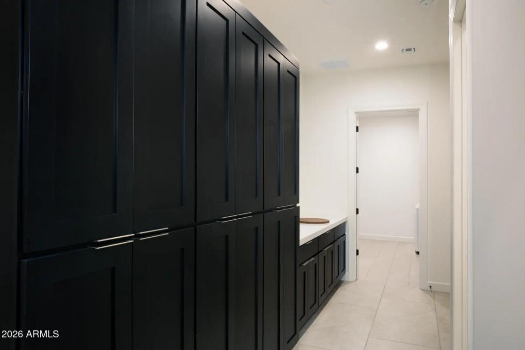 Real Estate Picture 30