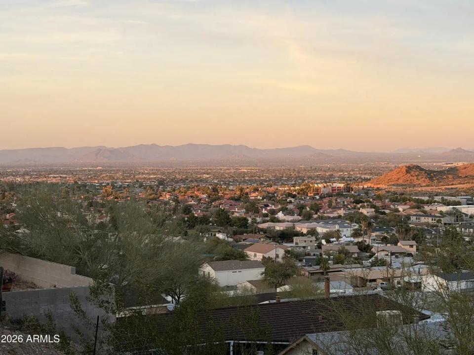 Real Estate Picture 7