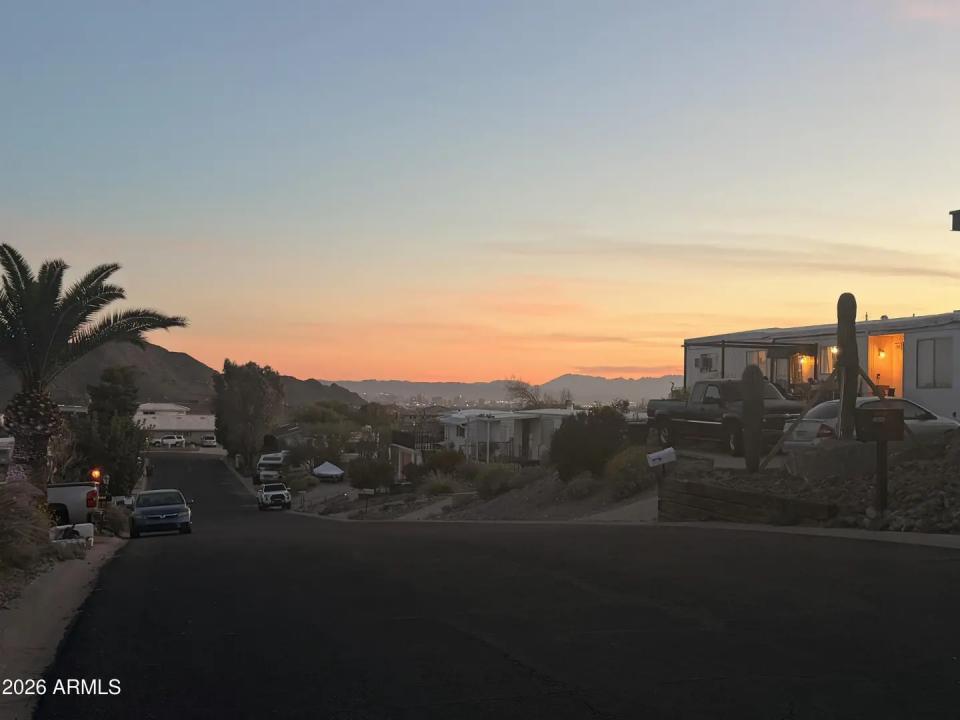 Real Estate Picture 11