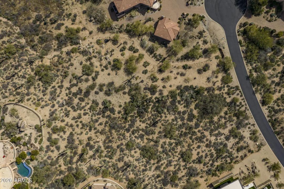 Real Estate Picture 16