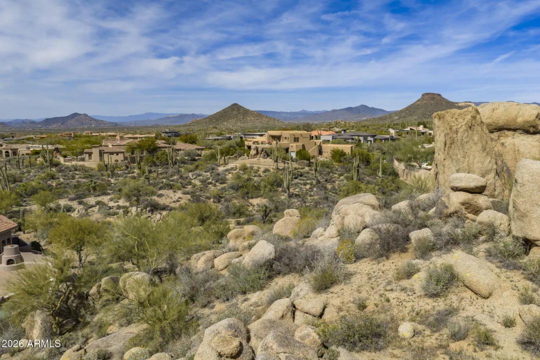 Real Estate Picture 24