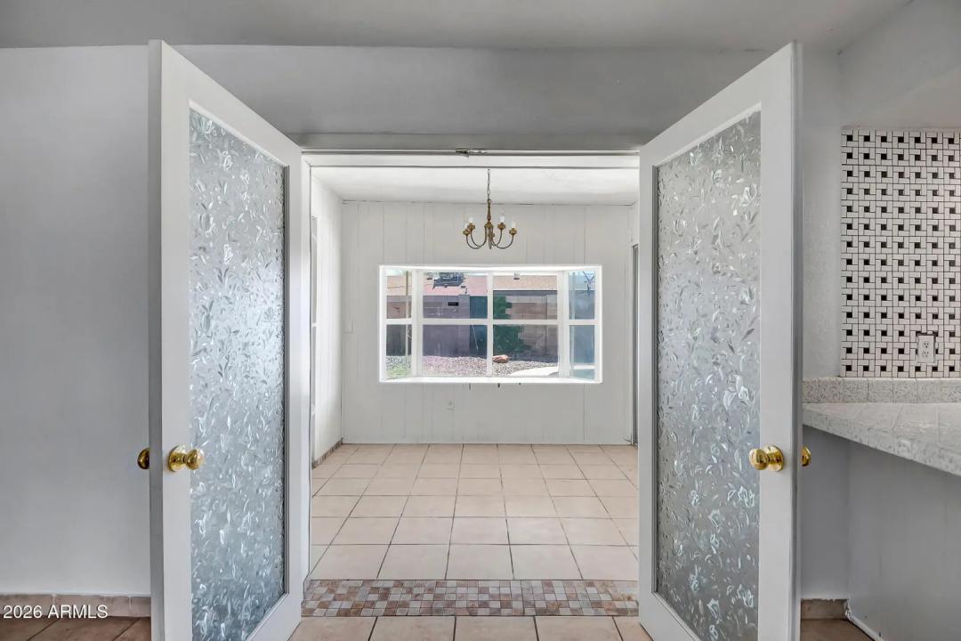 Real Estate Picture 13