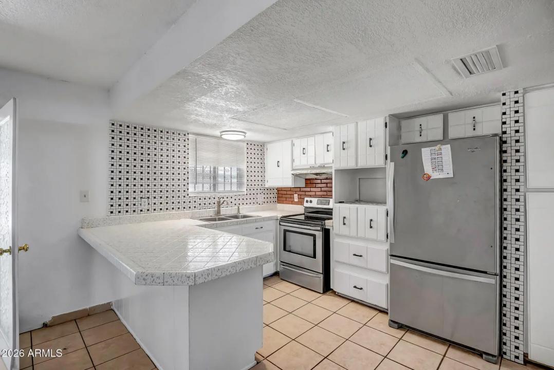 Real Estate Picture 2